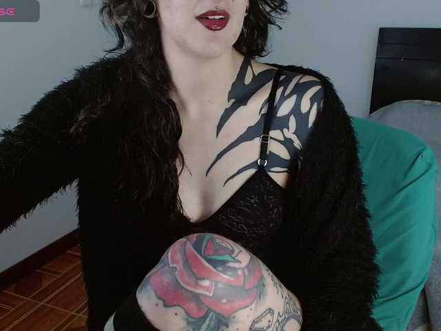 Inked-Val live cam on BongaCams
