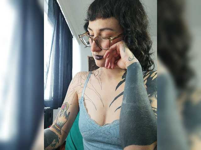Inked-Val live cam on BongaCams
