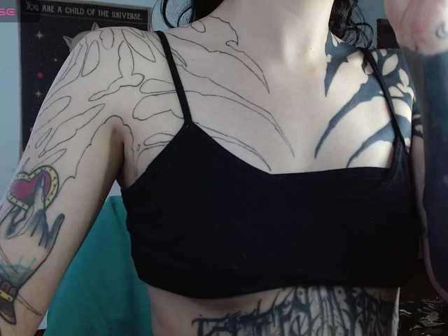 Inked-Val live cam on BongaCams