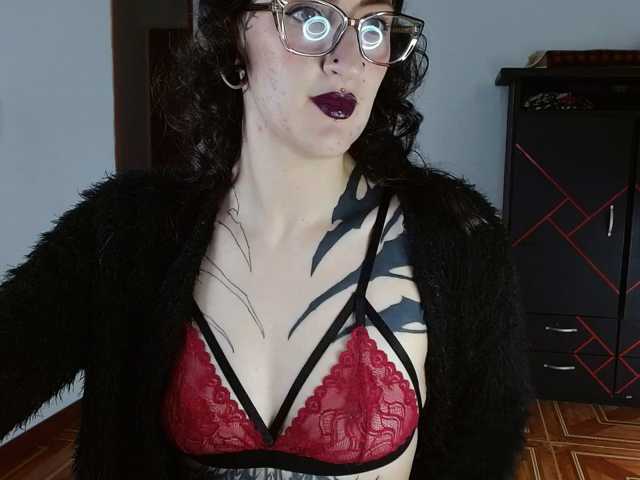 Inked-Val live cam on BongaCams