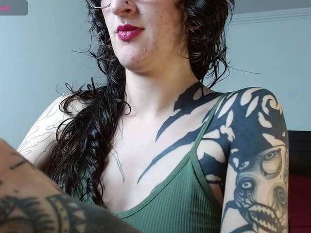 Inked-Val live cam on BongaCams
