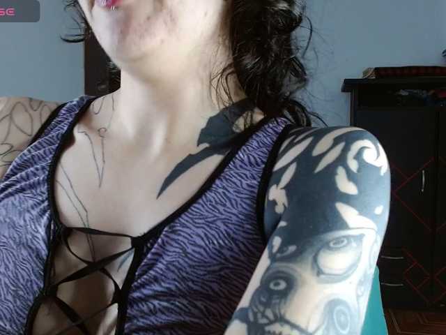 Inked-Val live cam on BongaCams