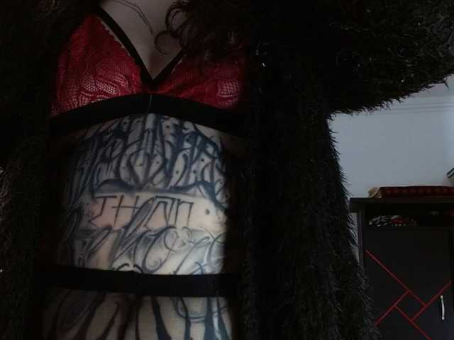 Inked-Val live cam on BongaCams