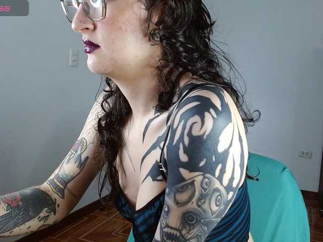 Inked-Val live cam on BongaCams