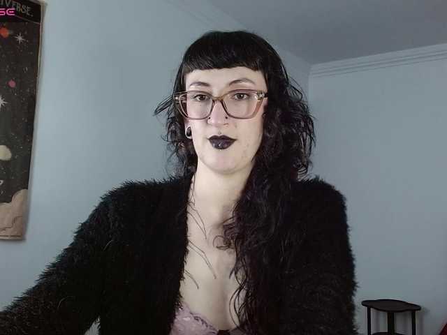 Inked-Val live cam on BongaCams
