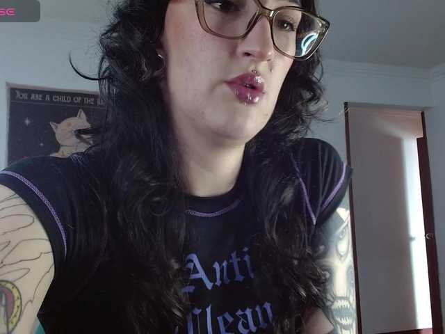 Inked-Val live cam on BongaCams