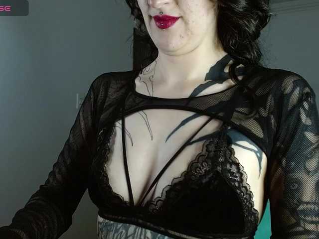 Inked-Val live cam on BongaCams