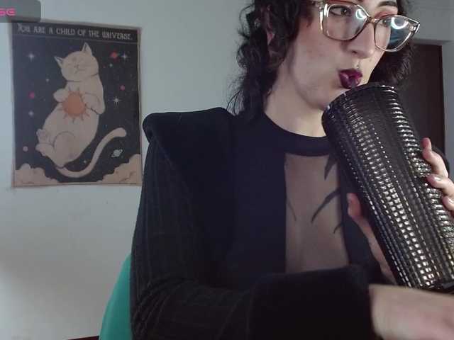 Inked-Val live cam on BongaCams