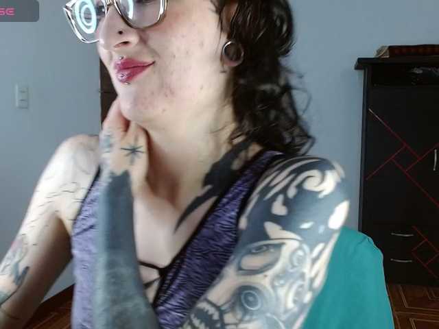 Inked-Val live cam on BongaCams
