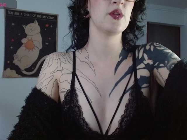 Inked-Val live cam on BongaCams