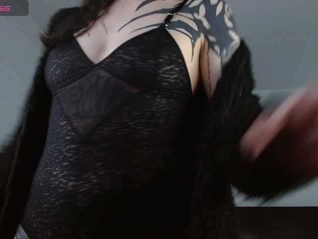Inked-Val live cam on BongaCams