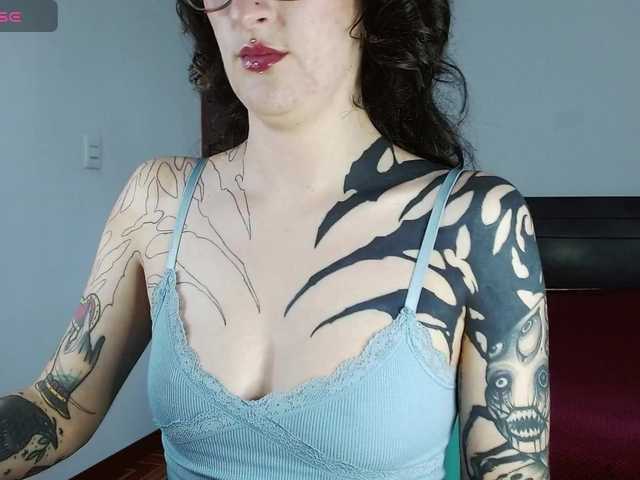Inked-Val live cam on BongaCams
