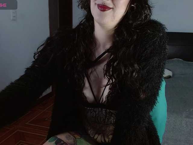 Inked-Val live cam on BongaCams