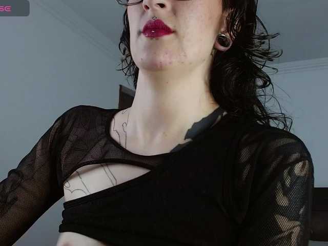 Inked-Val live cam on BongaCams