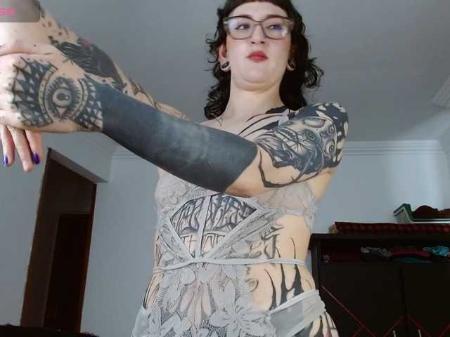 Inked-Val live cam on BongaCams