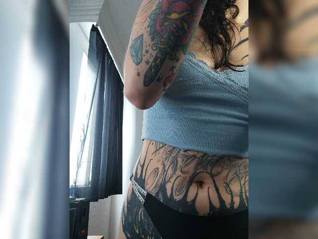 Inked-Val live cam on BongaCams
