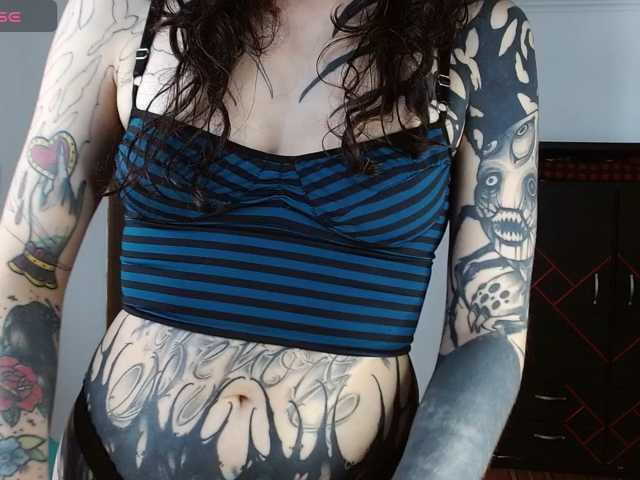 Inked-Val live cam on BongaCams