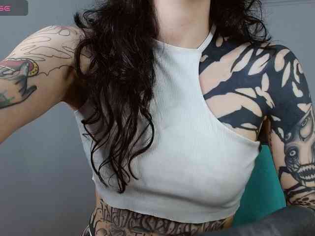 Model: Inked-Val