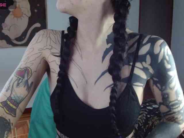 Modelo: Inked-Val