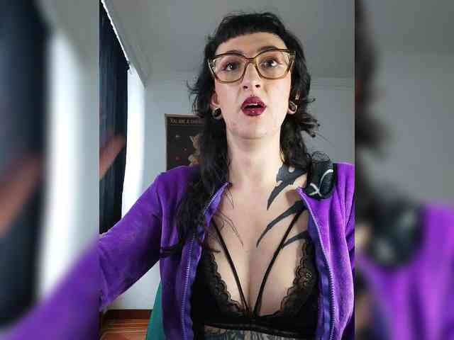 Inked-Val webcam
