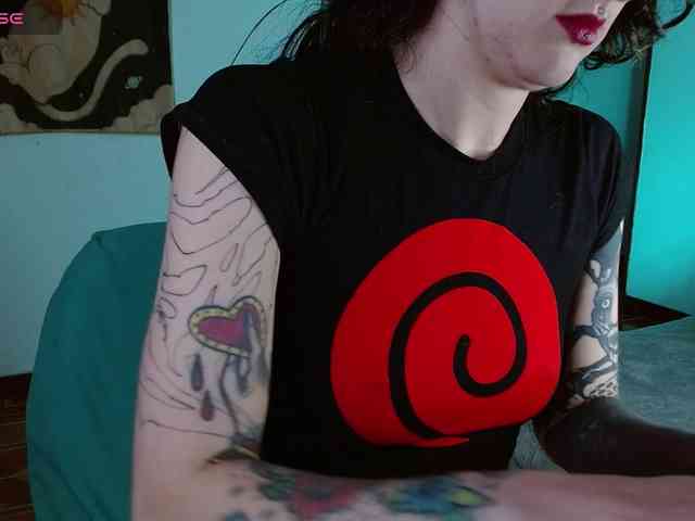 Modella: Inked-Val