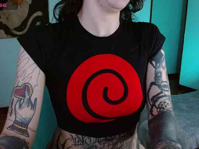 Modella: Inked-Val