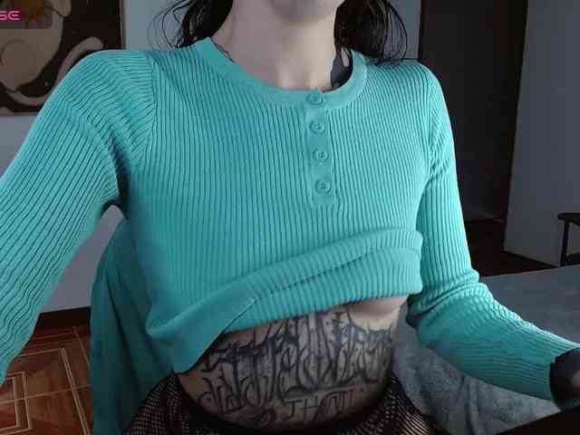 Modella: Inked-Val