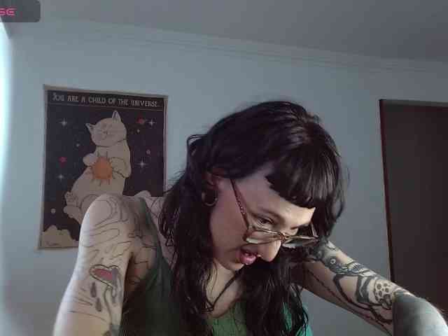Modella: Inked-Val