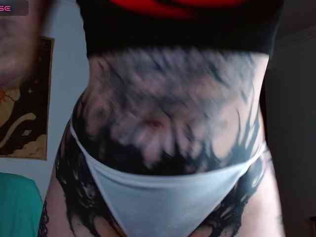 Modella: Inked-Val