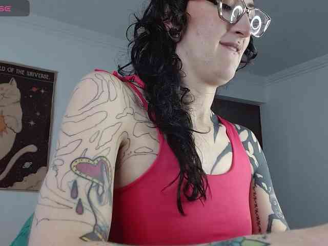Modella: Inked-Val