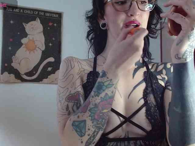 Inked-Val webcam