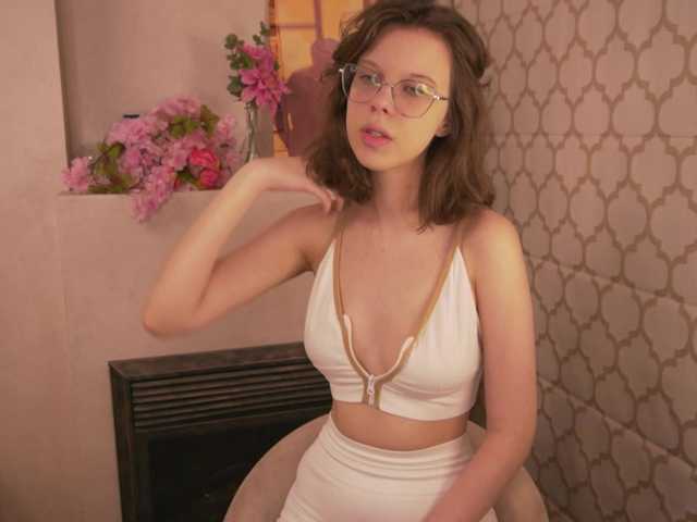 Xonalenei live cam on BongaCams
