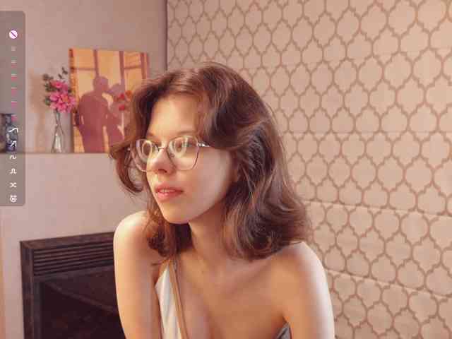 Xonalenei's cam show statistics and live stream