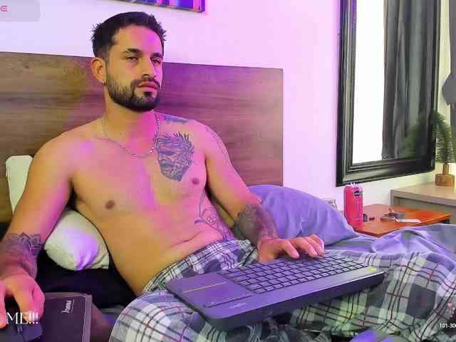 Davevilboy Sex Cam Show