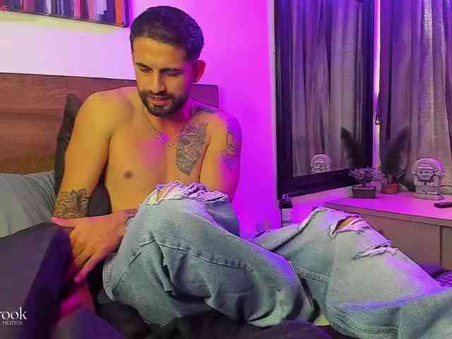 Davevilboy Sex Cam Show