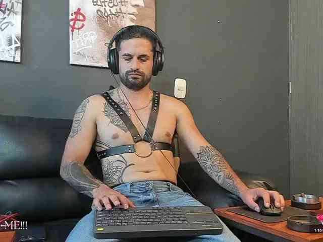 Davevilboy Sex Cam Show