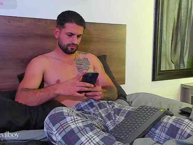 Davevilboy Sex Cam Show