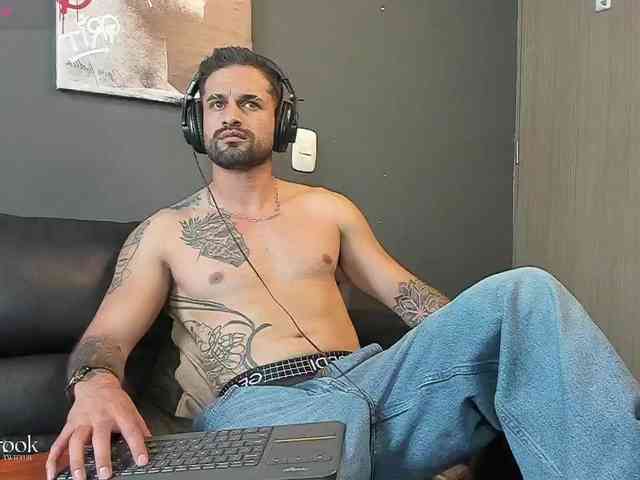 Davevilboy Sex Cam Show