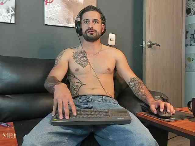 Davevilboy Sex Cam Show