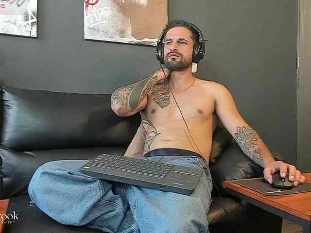 Davevilboy Sex Cam Show