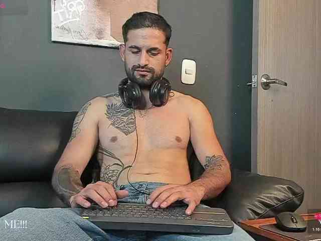 Davevilboy Sex Cam Show