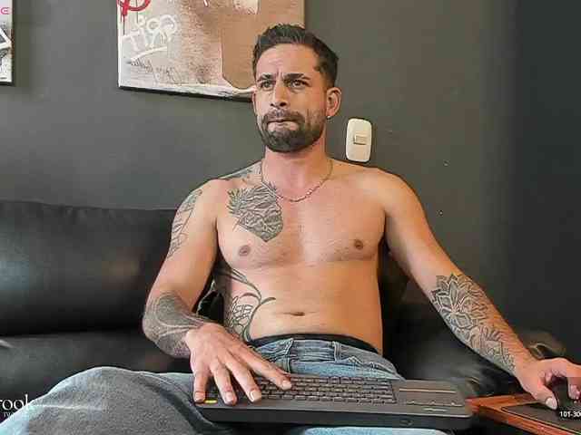 Davevilboy Sex Cam Show