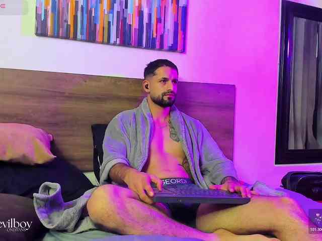 Davevilboy Sex Cam Show