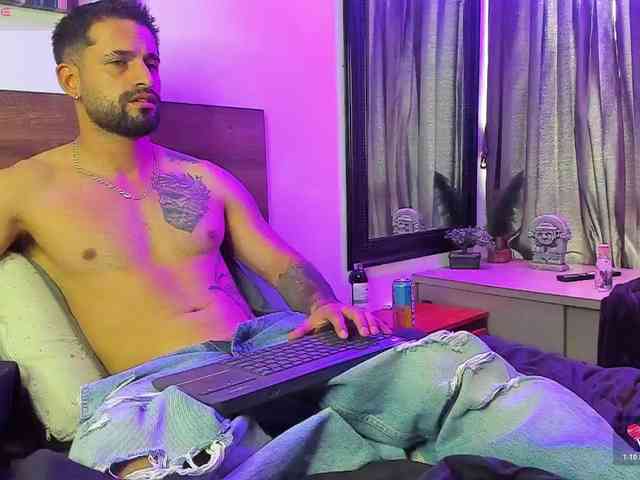 Davevilboy Sex Cam Show