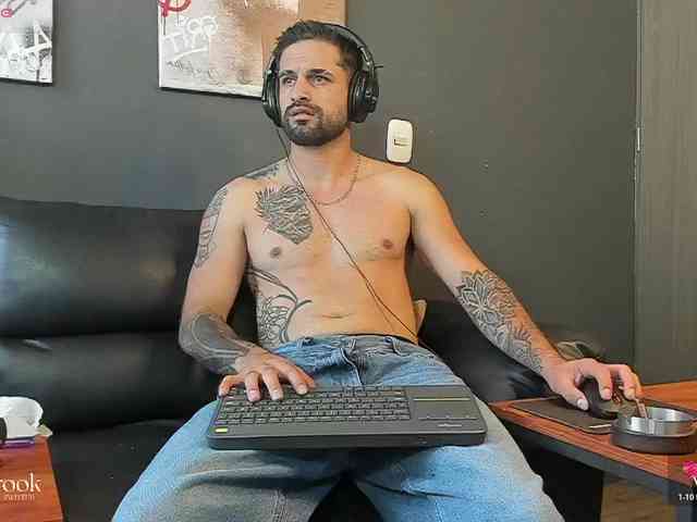 Davevilboy Sex Cam Show