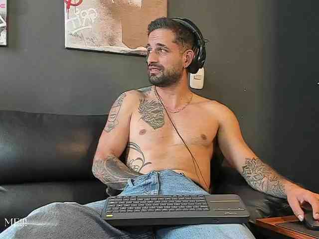 Davevilboy Sex Cam Show