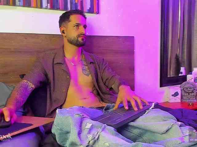 Davevilboy Sex Cam Show