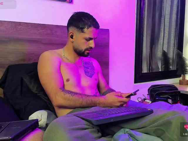 Davevilboy Sex Cam Show