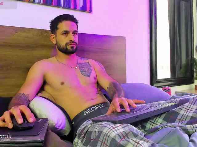 Davevilboy Sex Cam Show