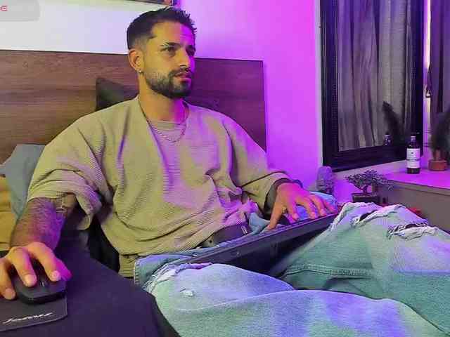 Davevilboy Sex Cam Show